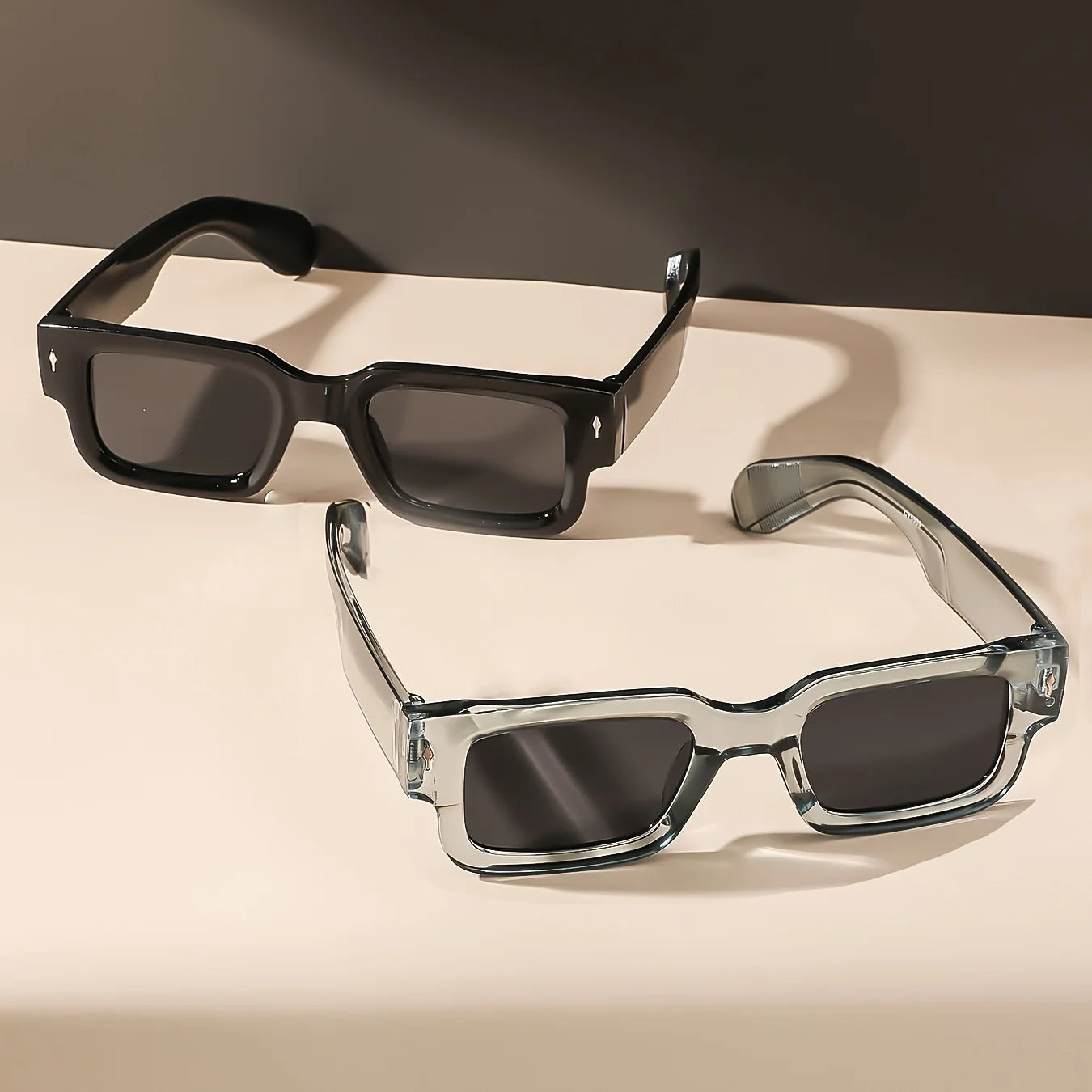 1PC Unisex Retro Square Sunglasses Classic UV Protection Plastic Frame Shades for Outdoor Travel Driving